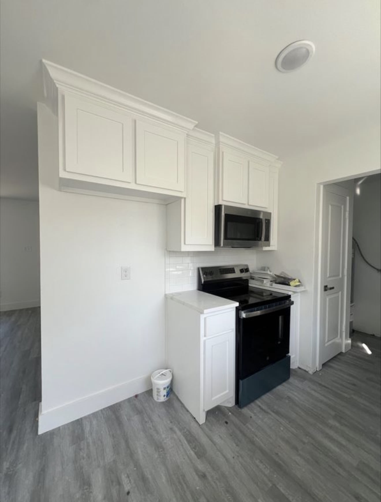 301 West Rochester Street – photo 3