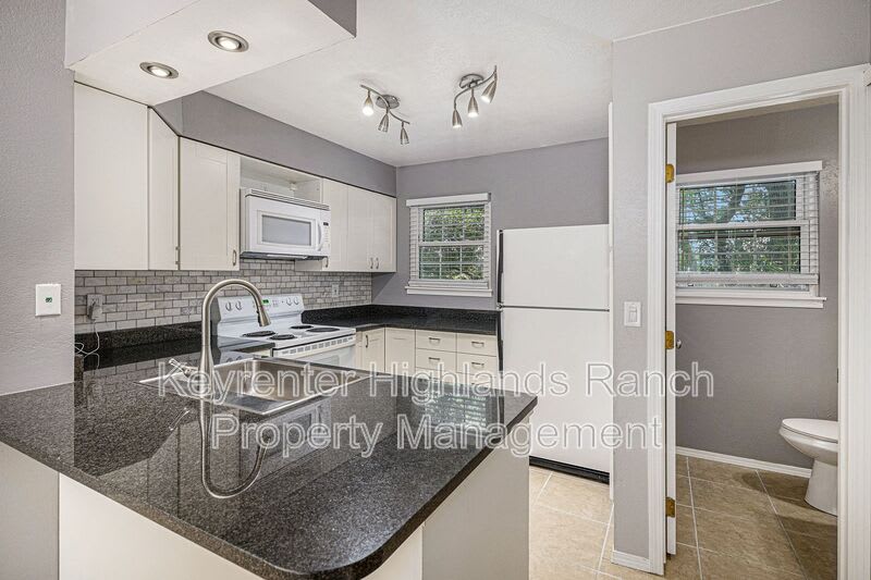 8018 S Columbine Ct – photo 5