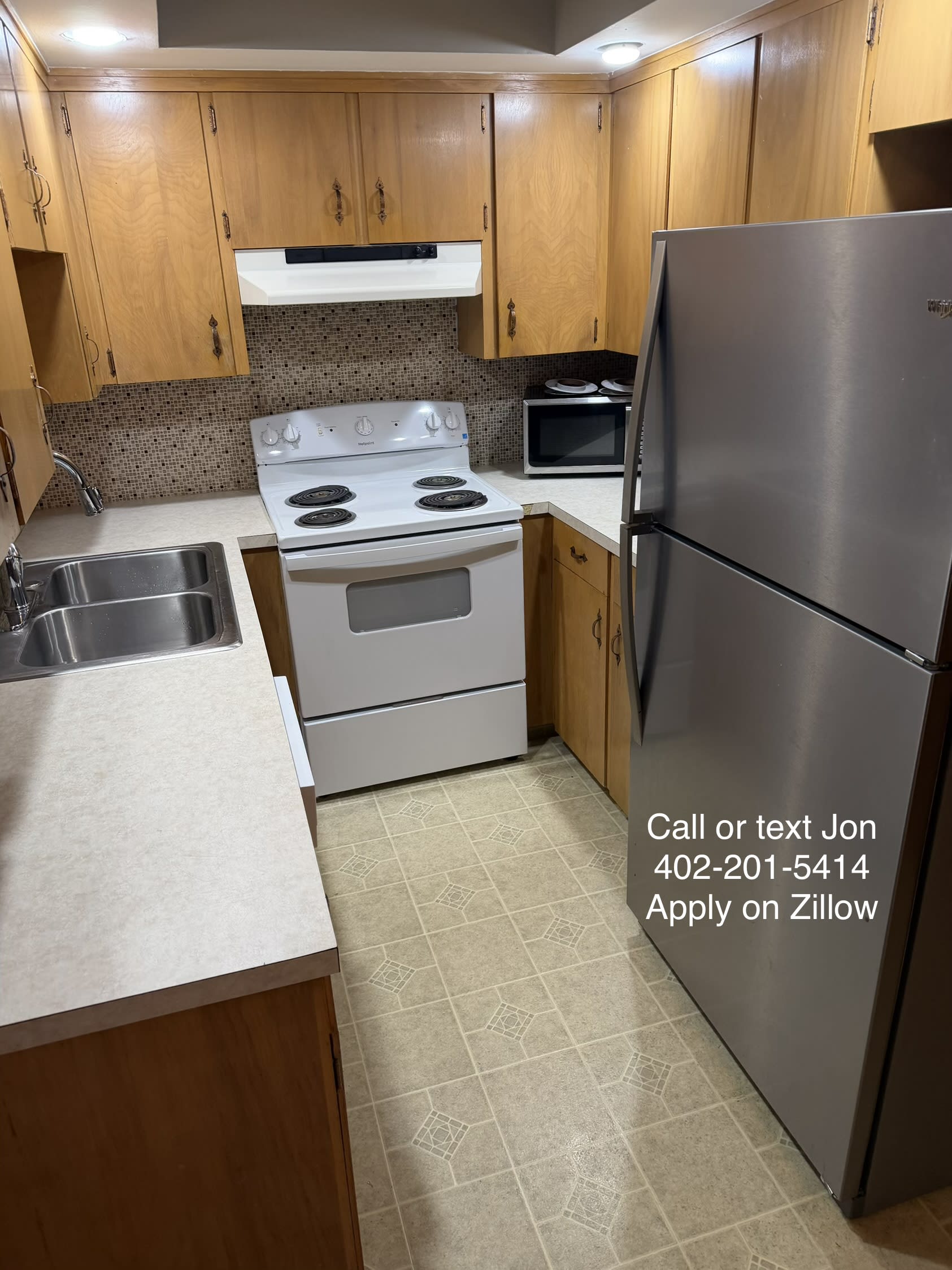 8203 Q Street – photo 1