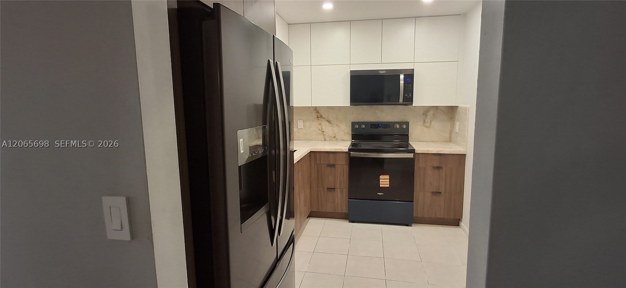 901 Hillcrest Dr – photo 2