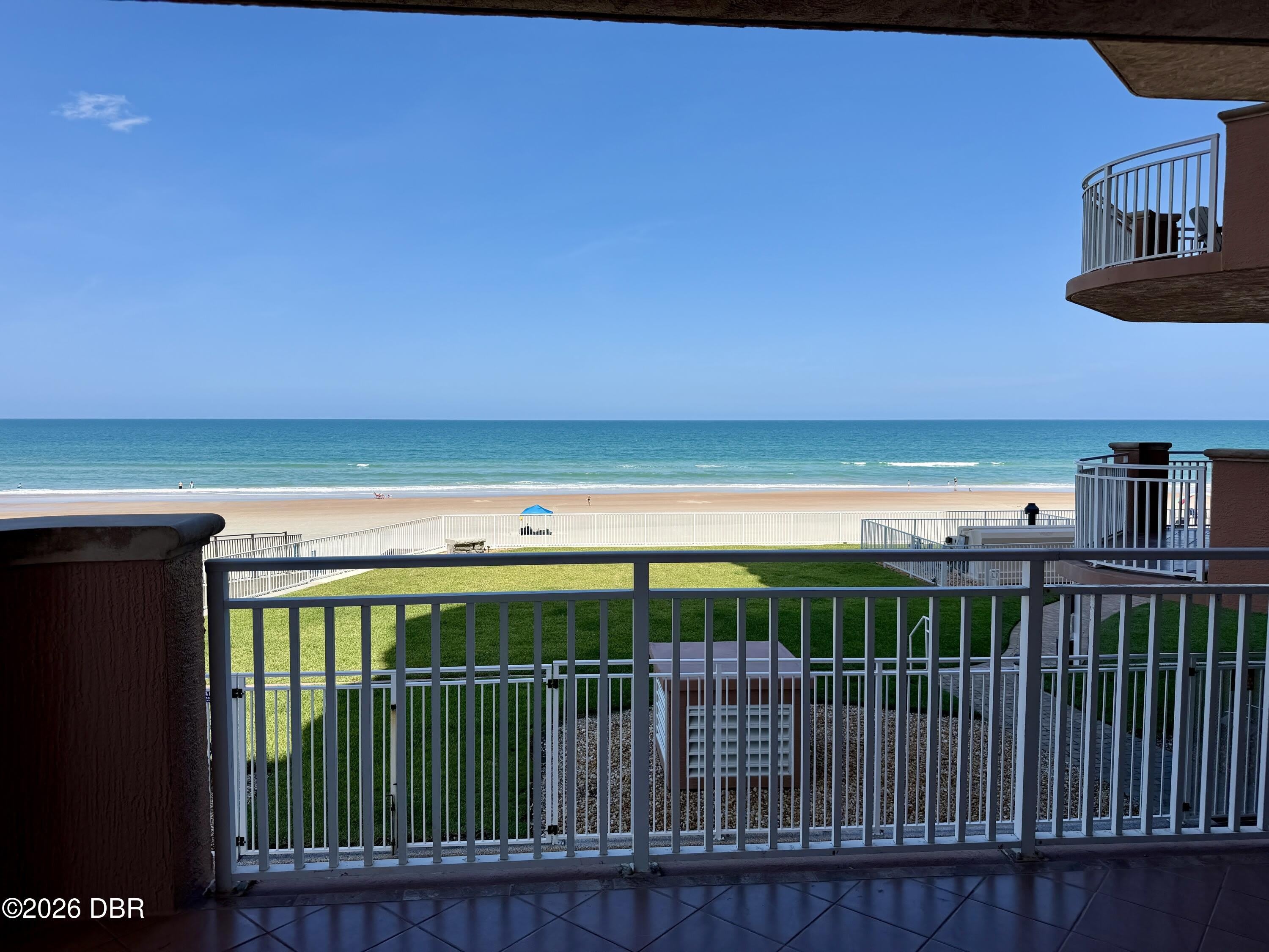 2515 S Atlantic Avenue – photo 2