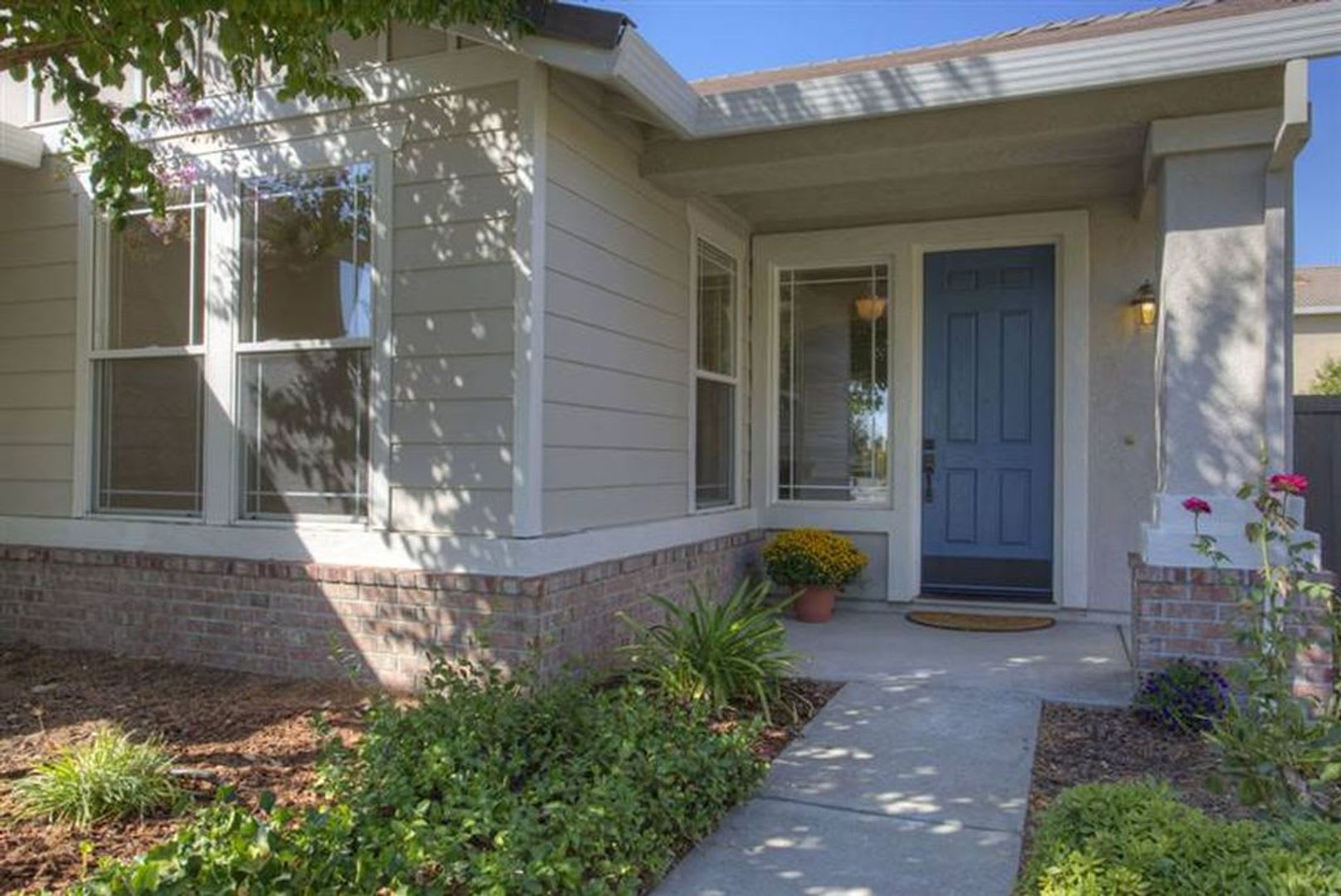Beautiful Home in Natomas Park – photo 2
