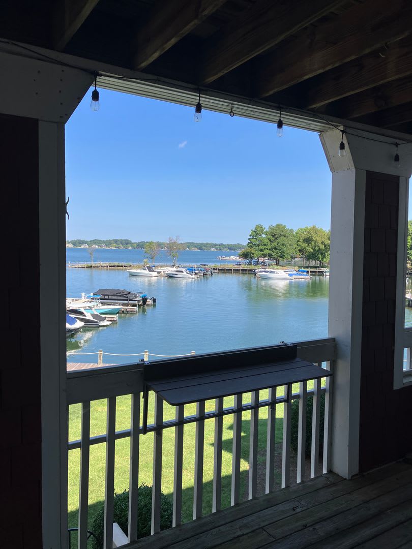Lovely Waterfront Condo Davidson – photo 2