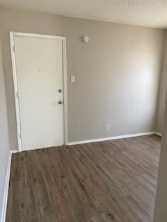 5433 Encino Road – photo 2