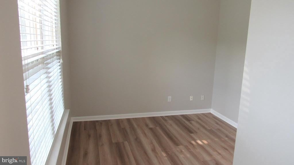 1045 FALLBROOK LANE – photo 4