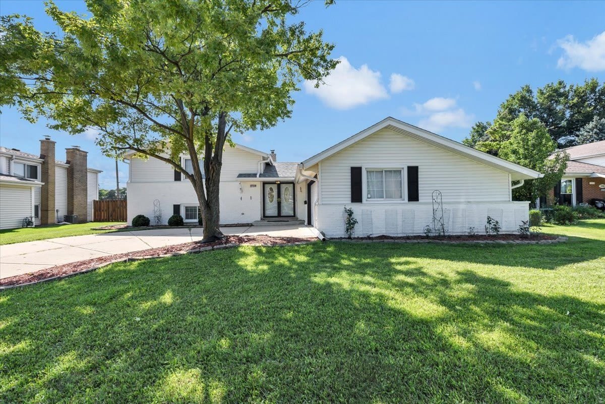 1719 W Lexington Drive – photo 2