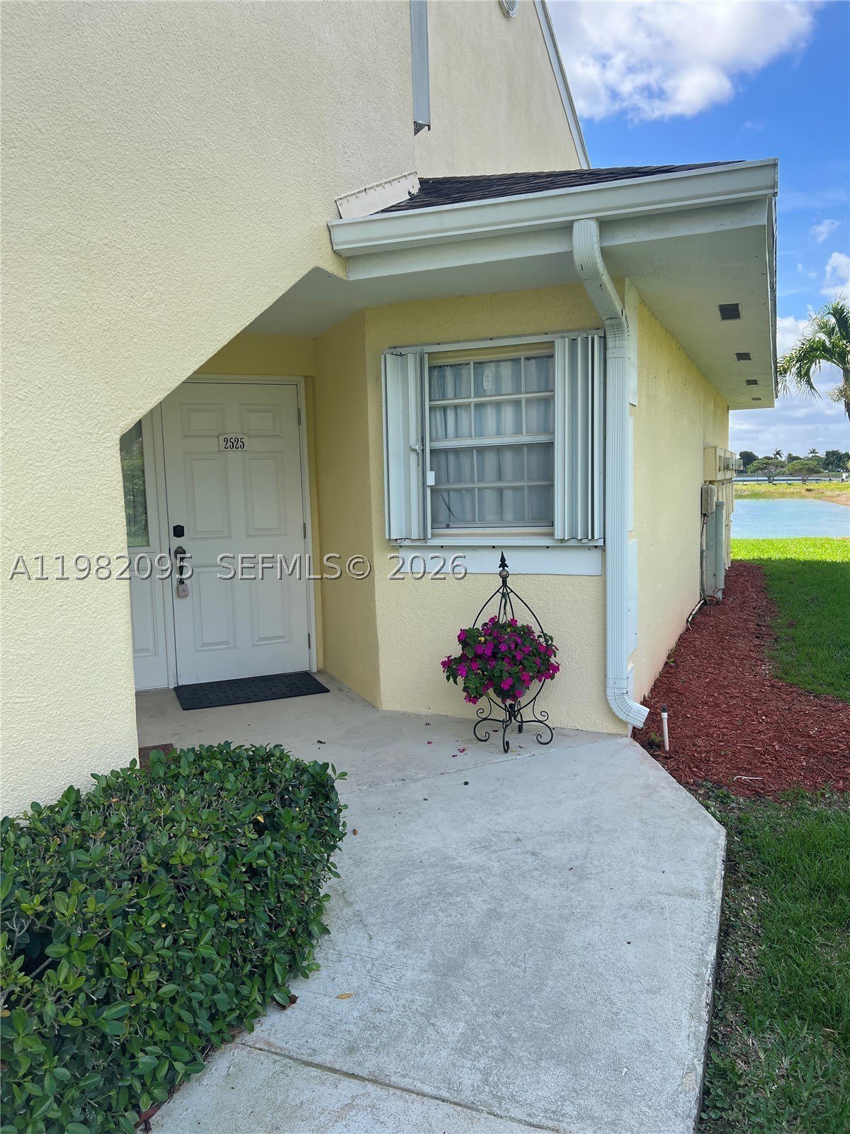 2525 SE 19th Pl – photo 1