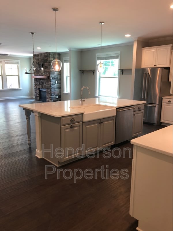 10728 Vanguard Parkway – photo 4