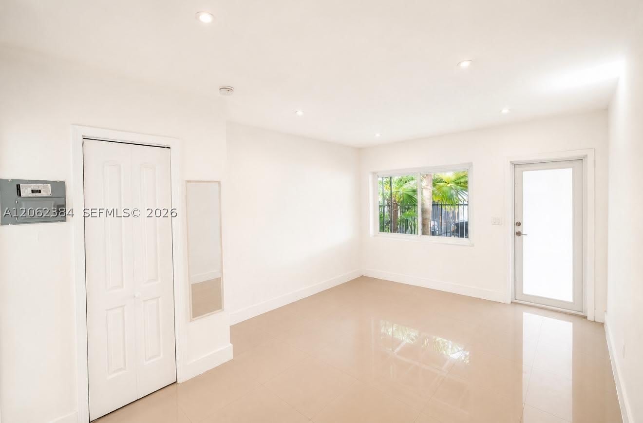 551 NE 61st St – photo 5