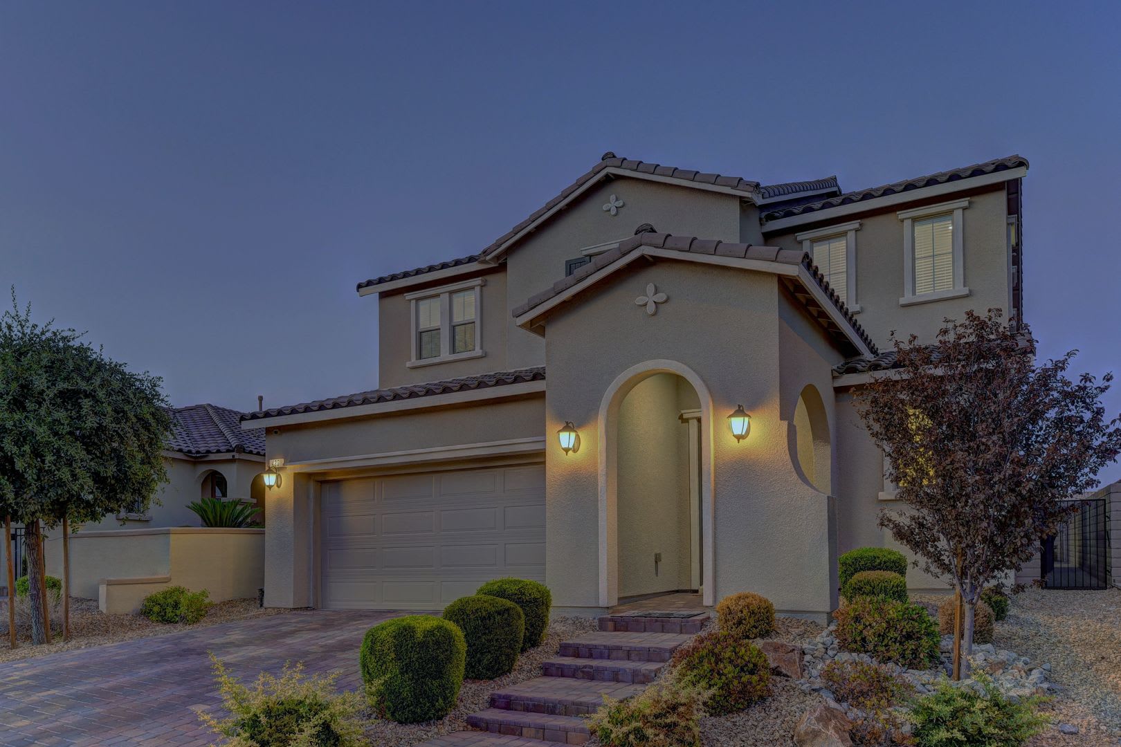 Discover your dream entertainer’s oasis at 426 Port Reggio Street – photo 5