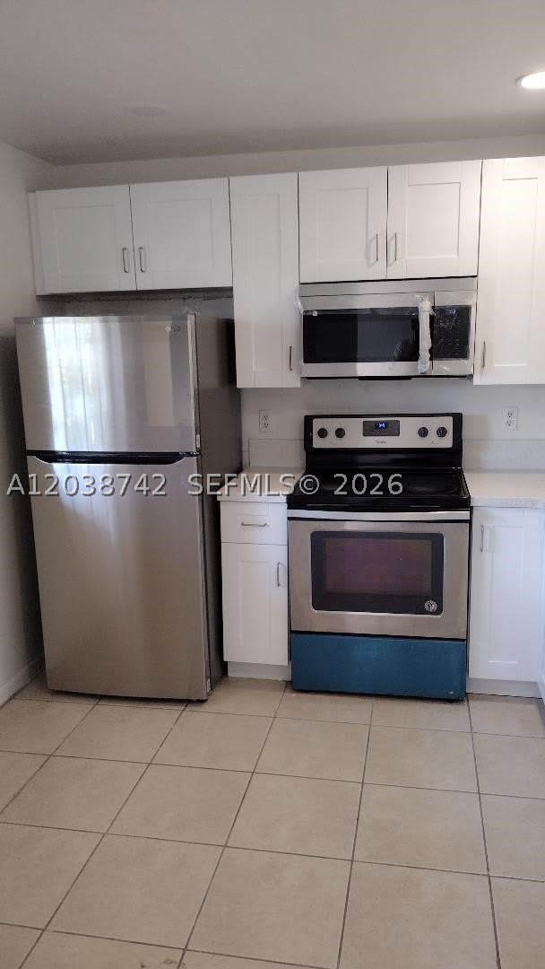 1151 NE 210th Ter – photo 2
