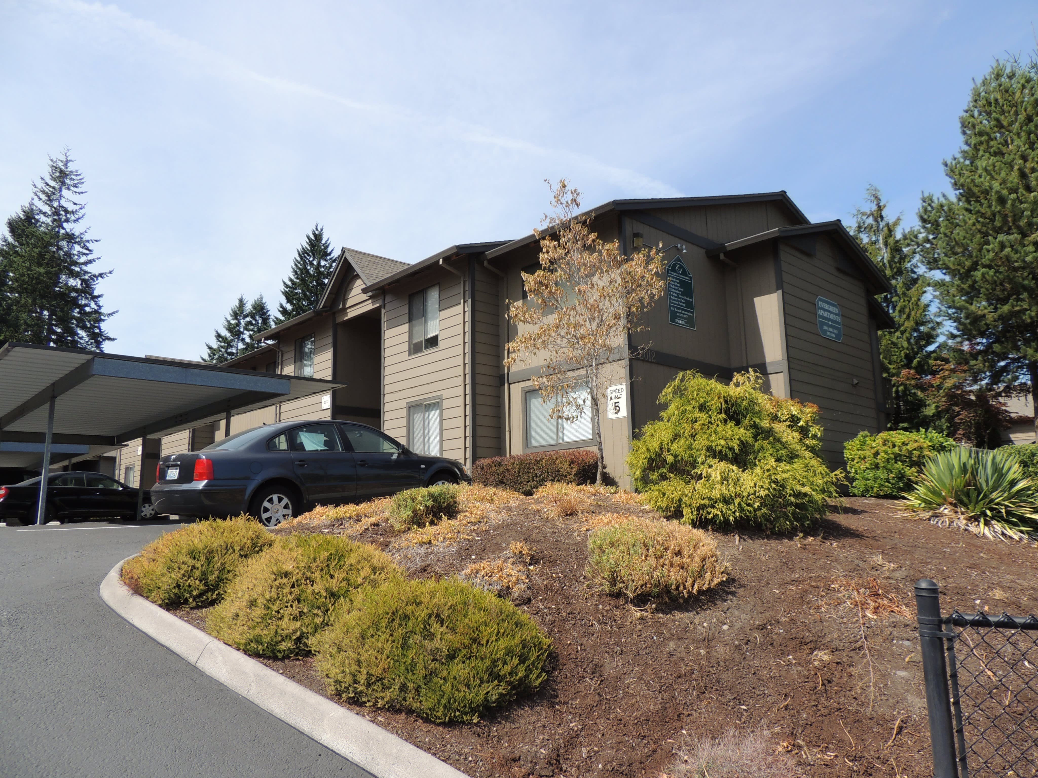 Evergreen Apartments – photo 4