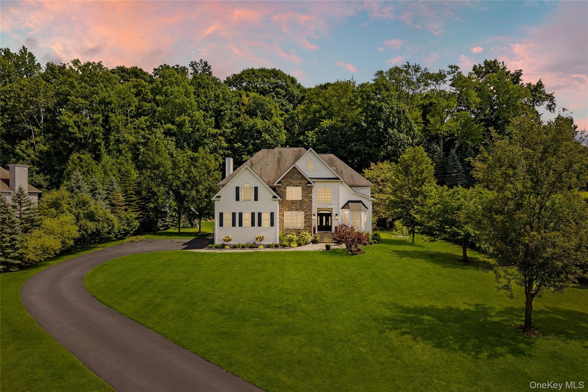 15 W Barrett Hill Road – photo 2