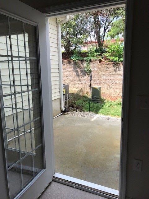 Spacious 3Br 2 5Ba Townhome In Chapel Hill – photo 5
