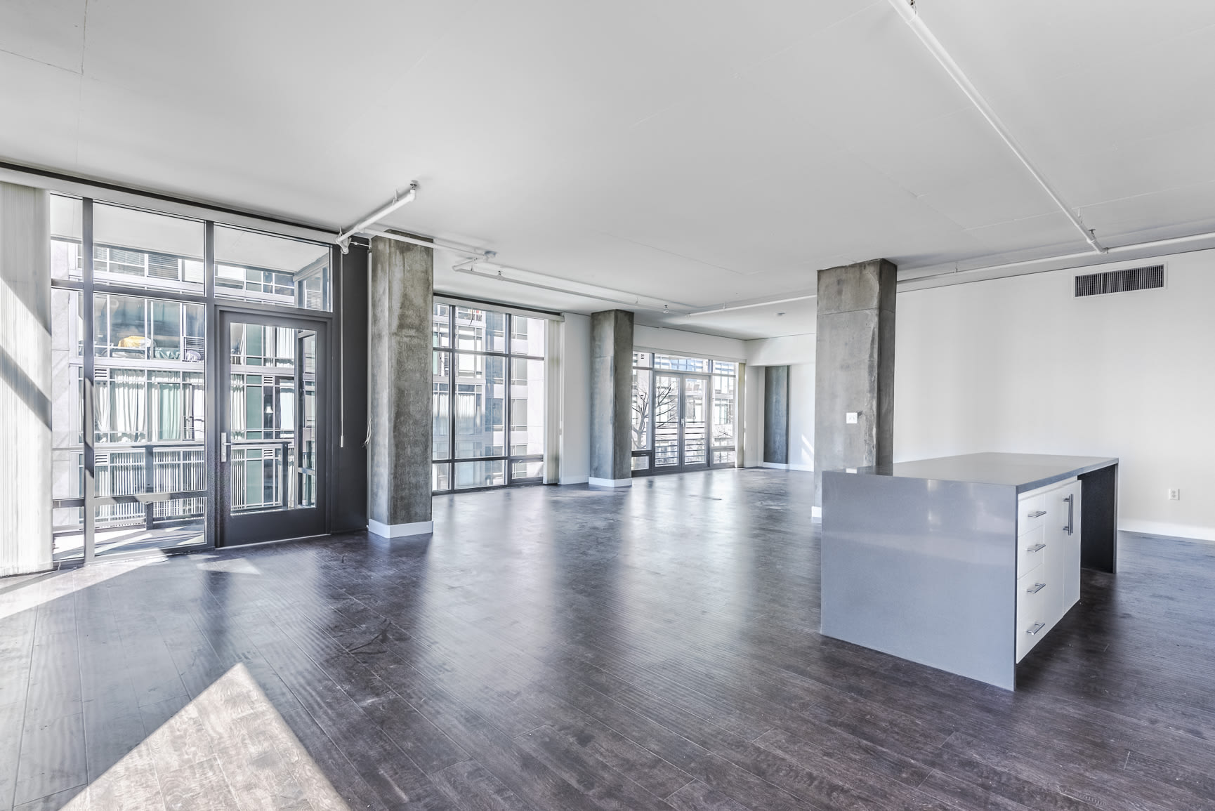 1111 S. Grand Ave.#701 – photo 2