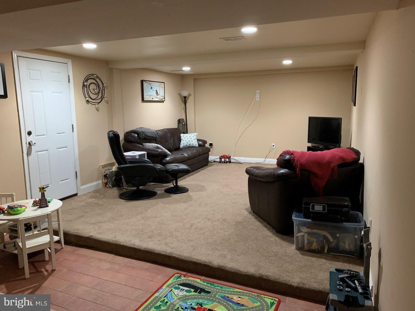 555 CHESTNUT Street – photo 2