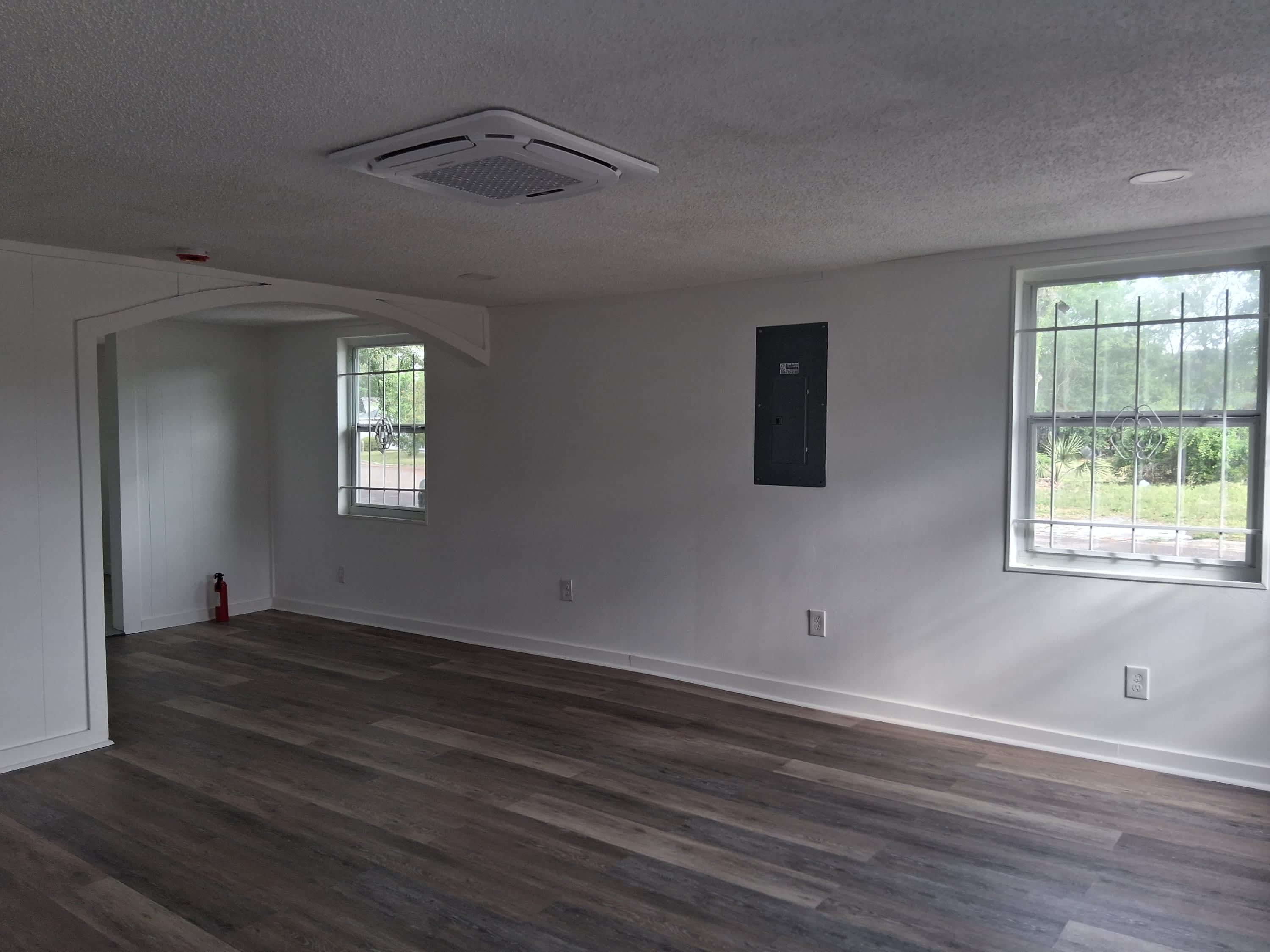 2904 Moncrief Rd. – photo 5