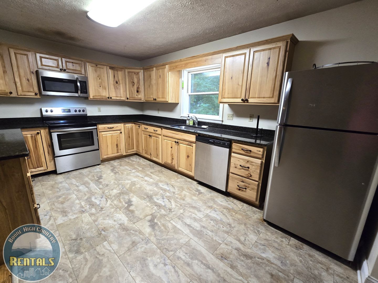 Three Bedroom Upper Unit in Boone All Utilities Included – photo 5