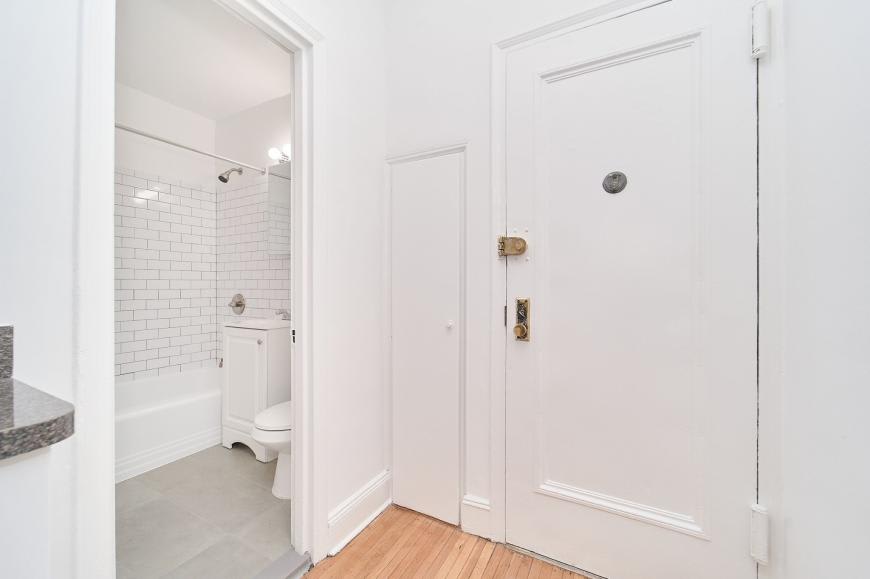 338 East 53rd Street – photo 4