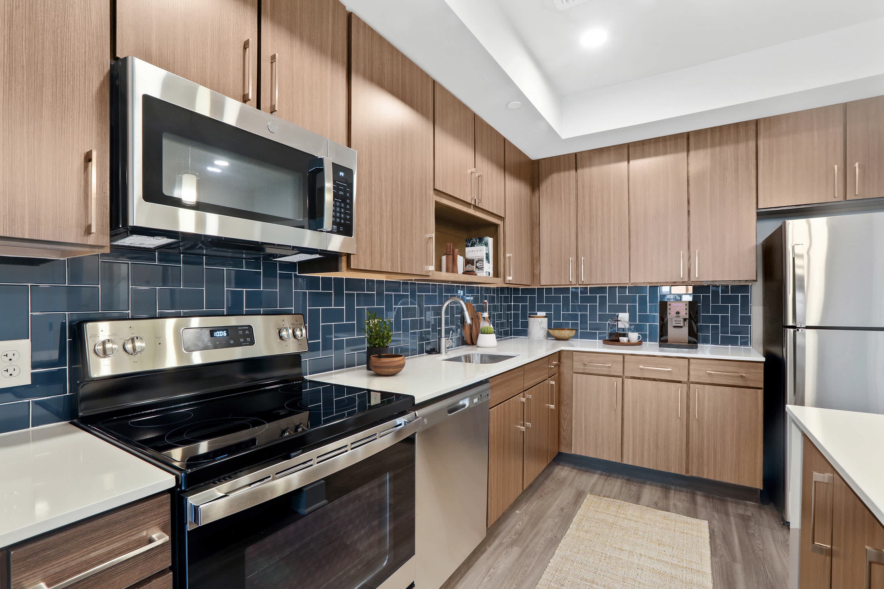 Woodmore Apartments – photo 1