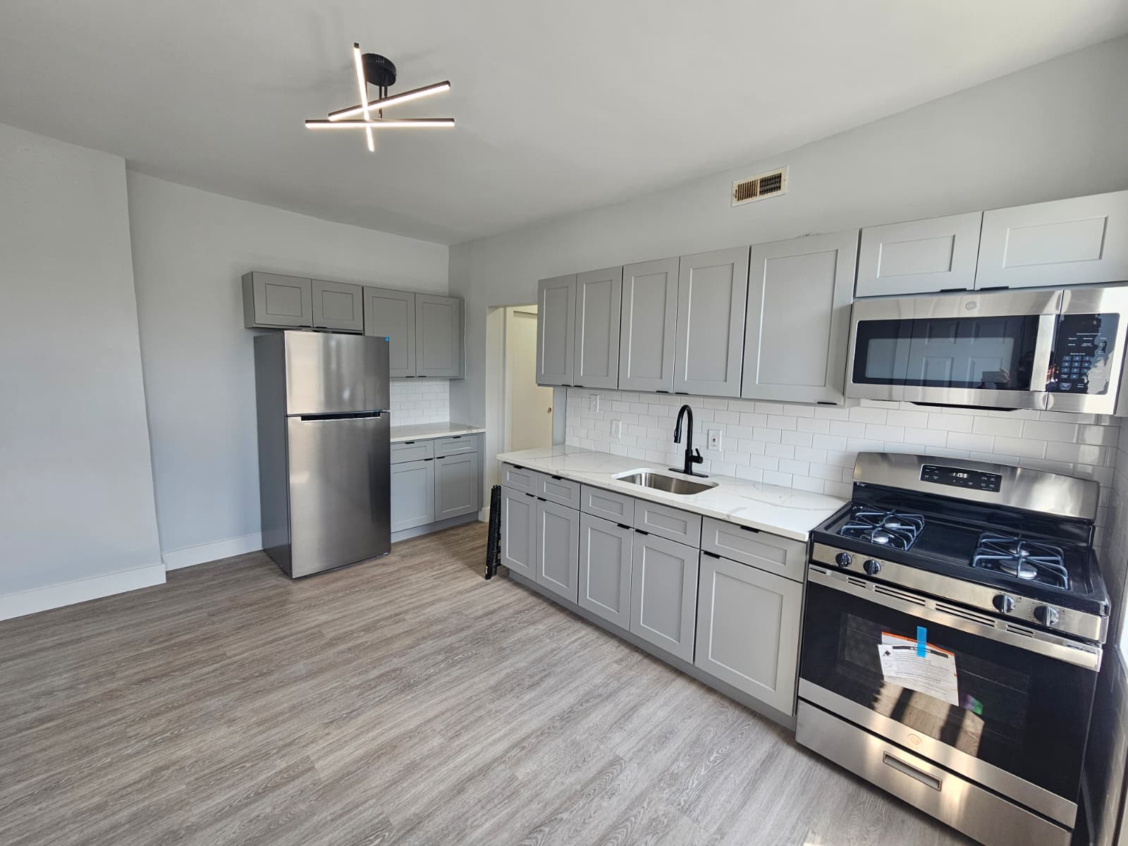 1422 Springfield Ave – photo 2