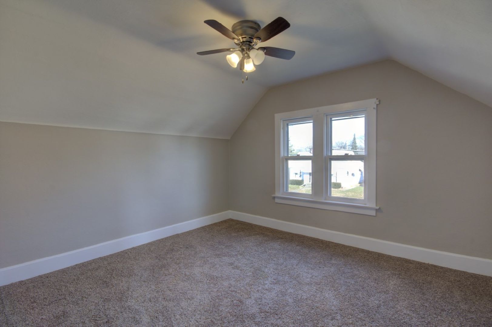 3 bedroom home – photo 5