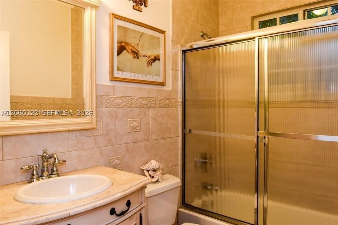 1735 Jefferson St – photo 4