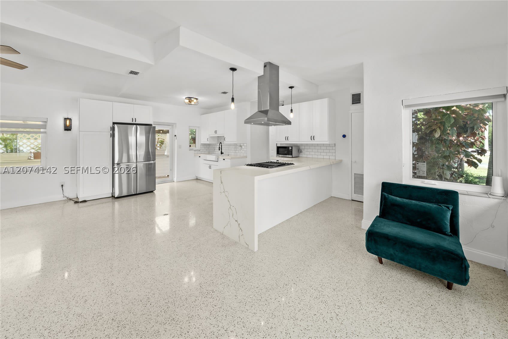 3130 SW 27th Ter – photo 3