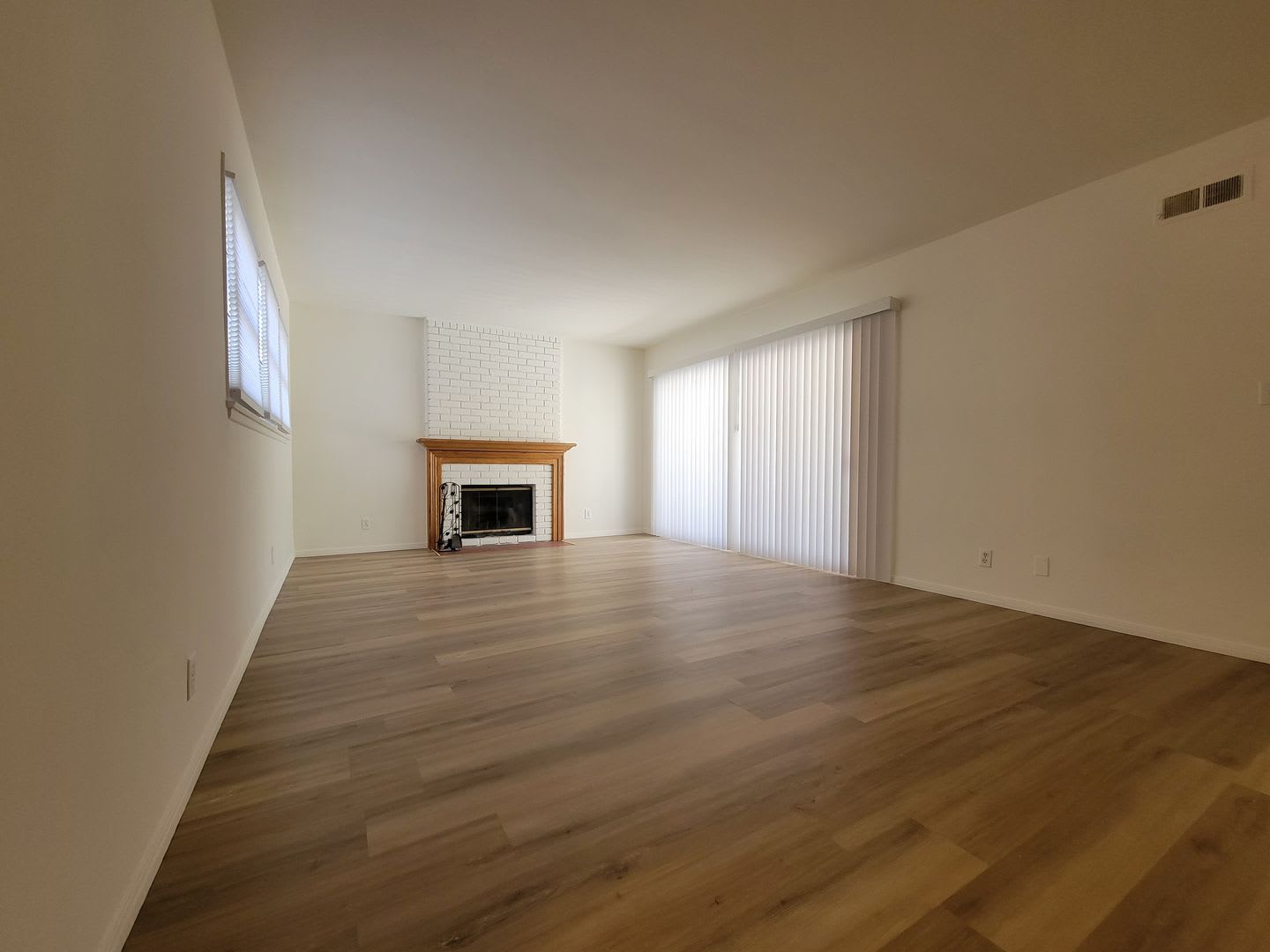 Spacious 3 Bedroom Canoga Park House – photo 3