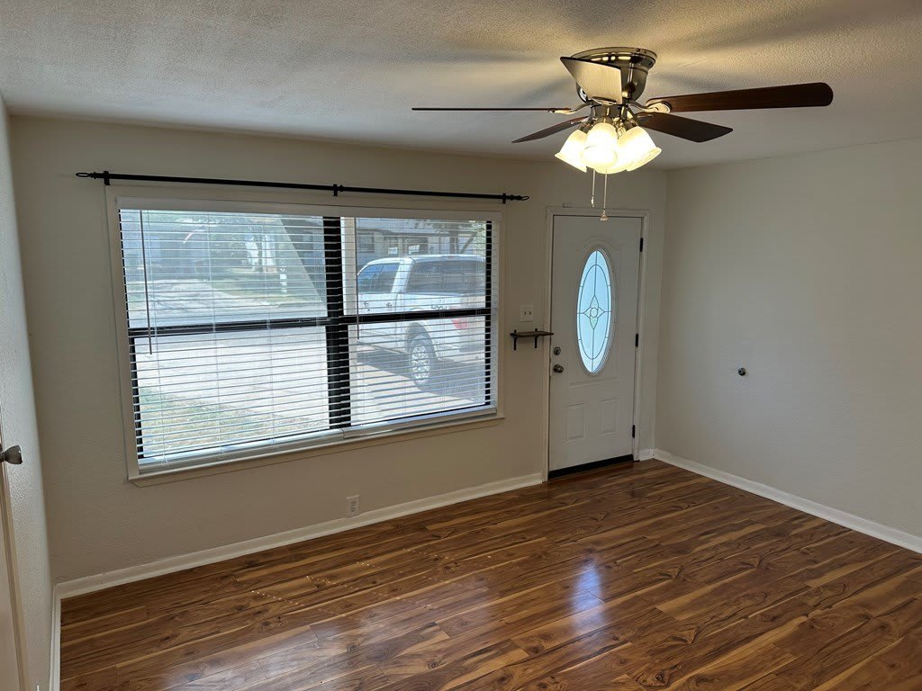 2110 Glenwood Drive – photo 4
