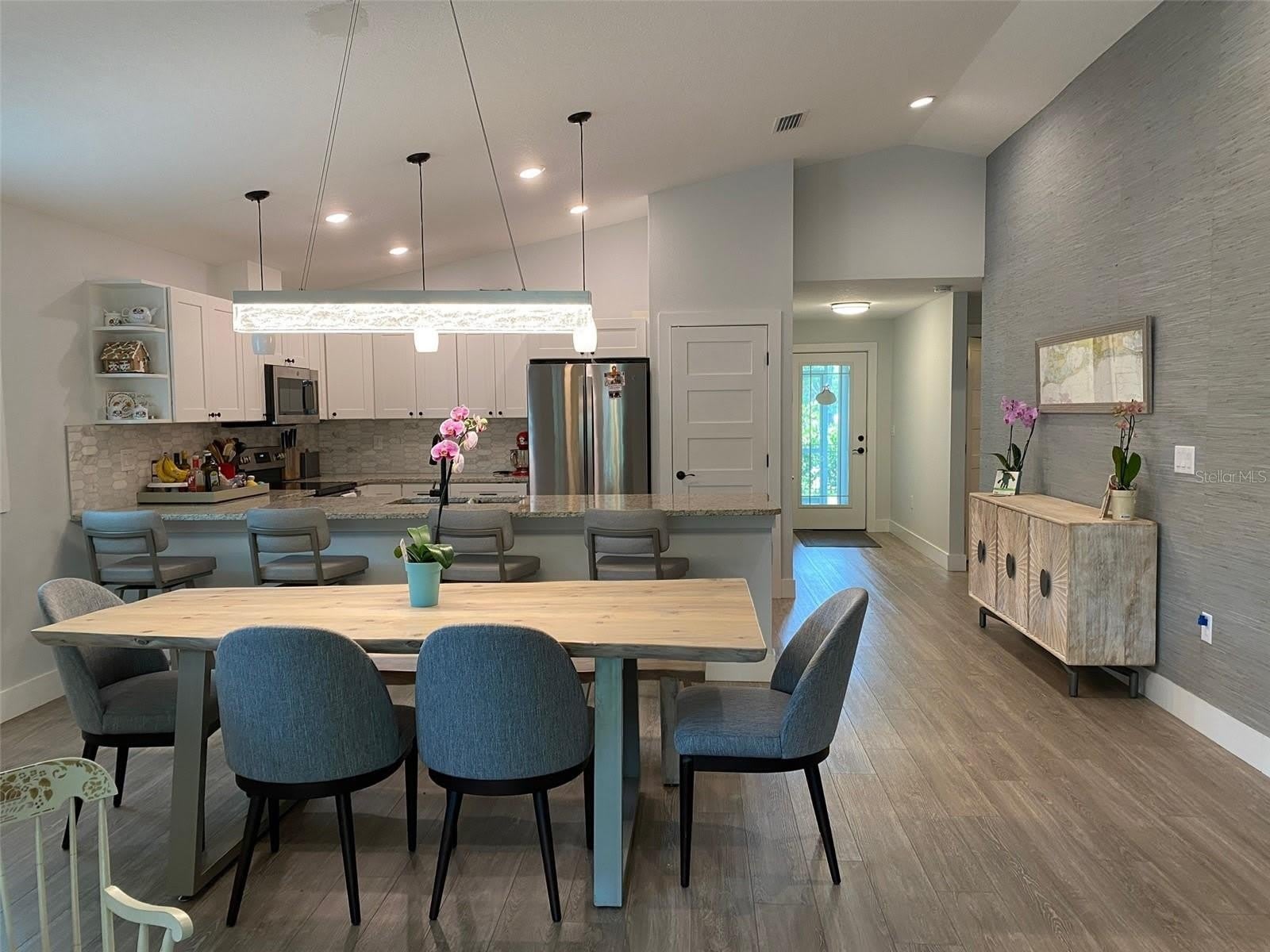 2933 MAIDEN Lane – photo 3