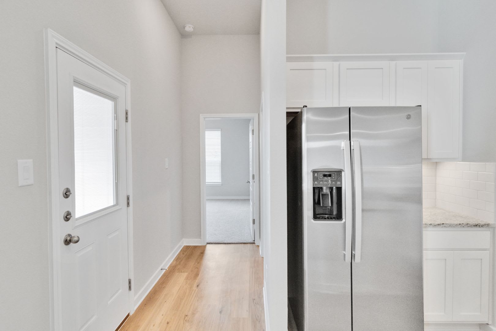Luxury Duplex Available Today – photo 5