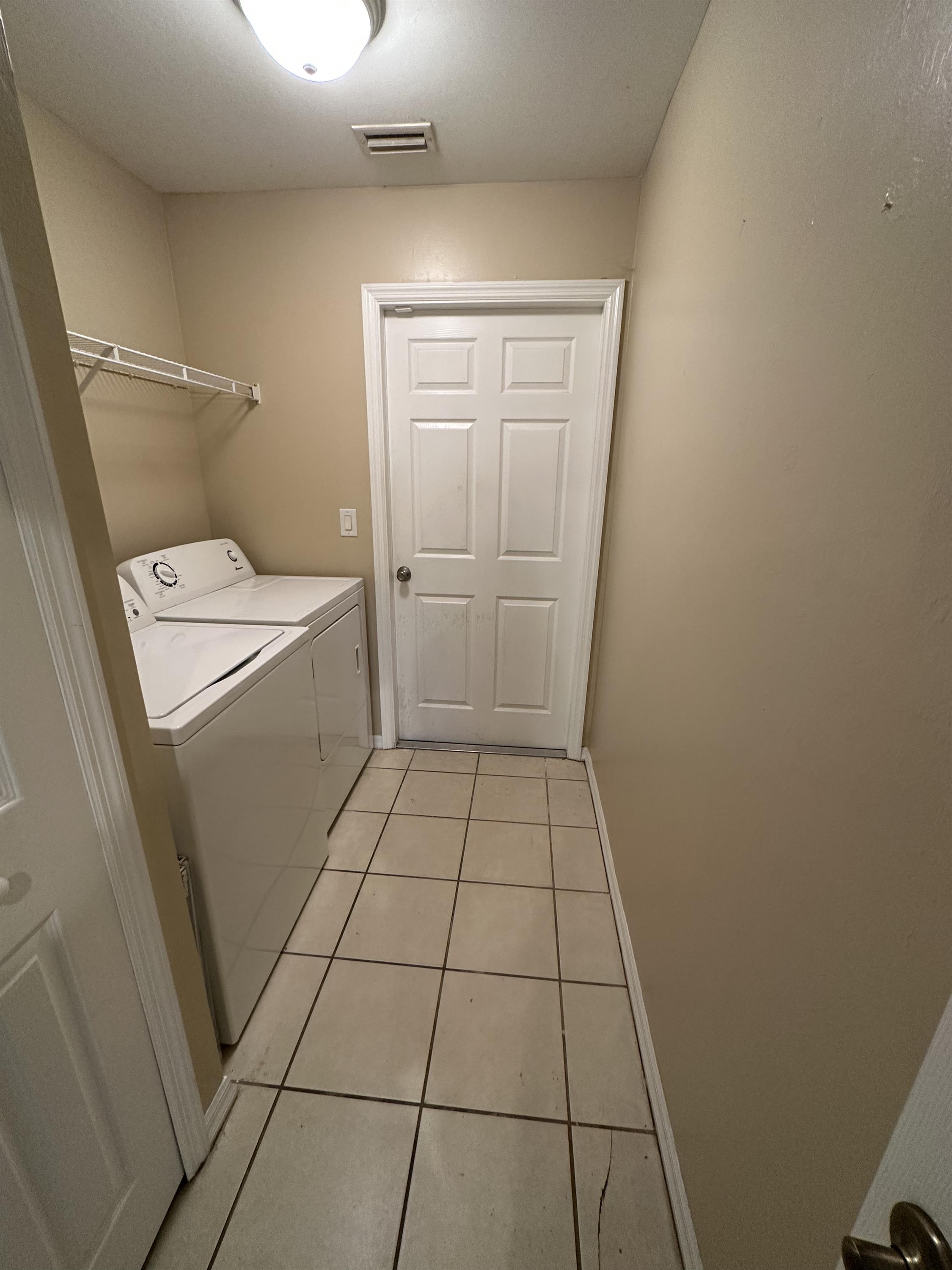 2901 33 St SW – photo 5