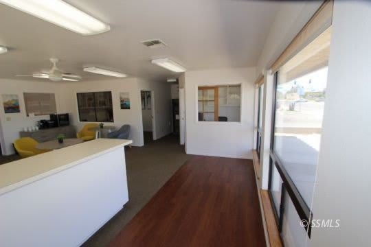 425 W Drummond Ave – photo 3