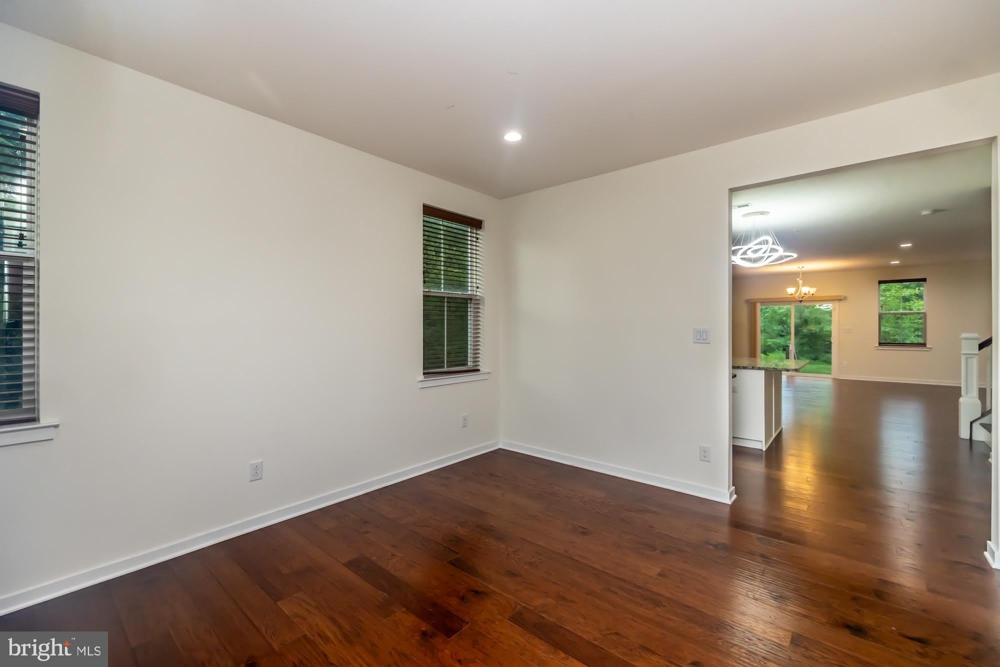 401 WYNSTONE Court – photo 4