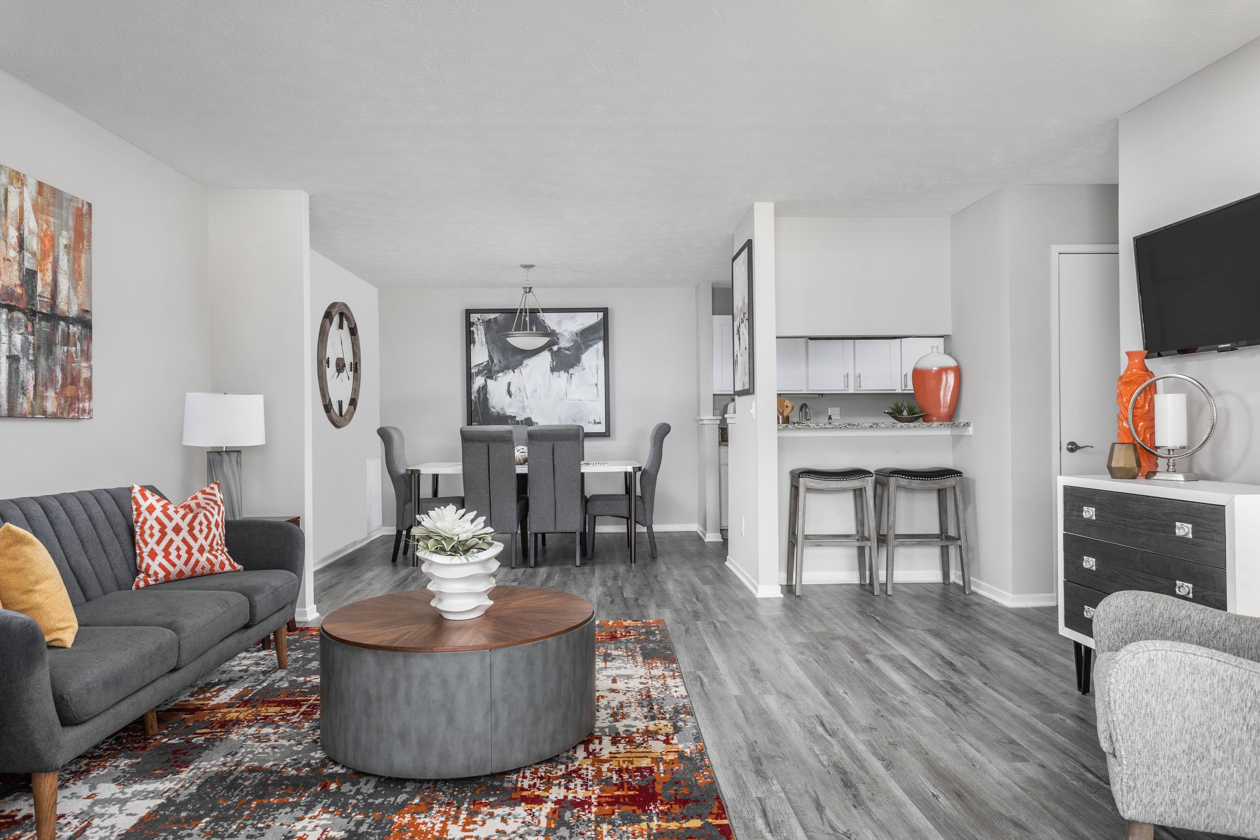 The Pointe at Canyon Ridge Apartments – photo 2