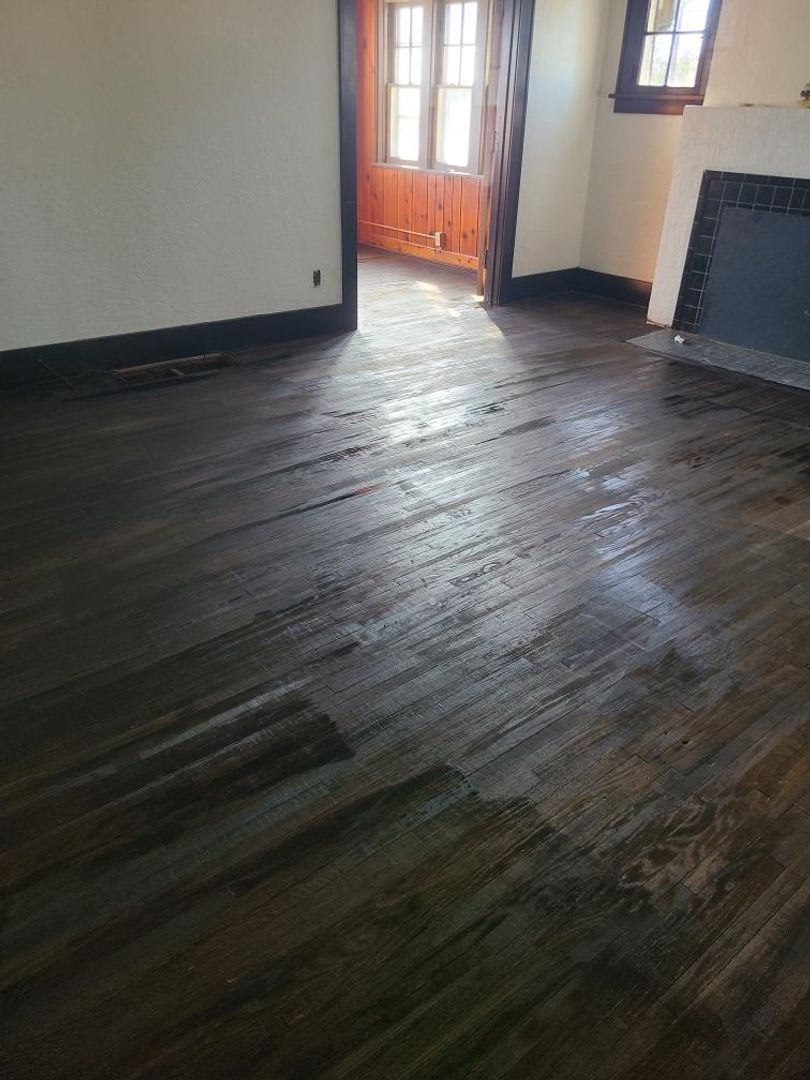 Ground Floor 1 BR includes heat, Washer & Dryer – photo 2