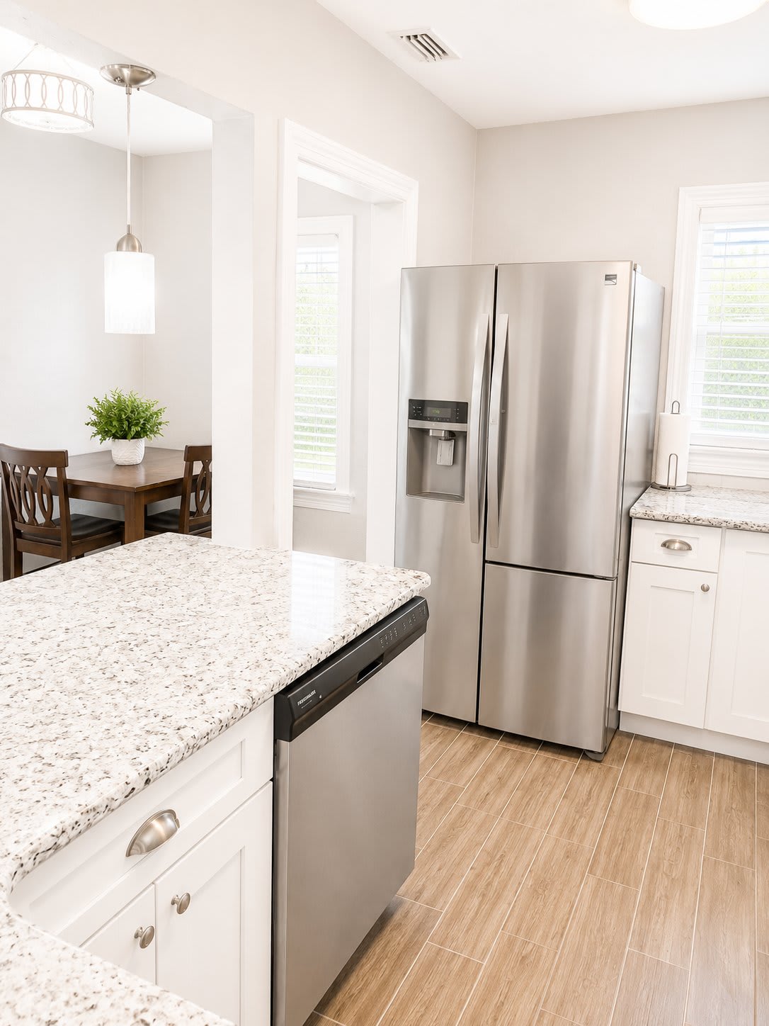 405 Marshall St – photo 5