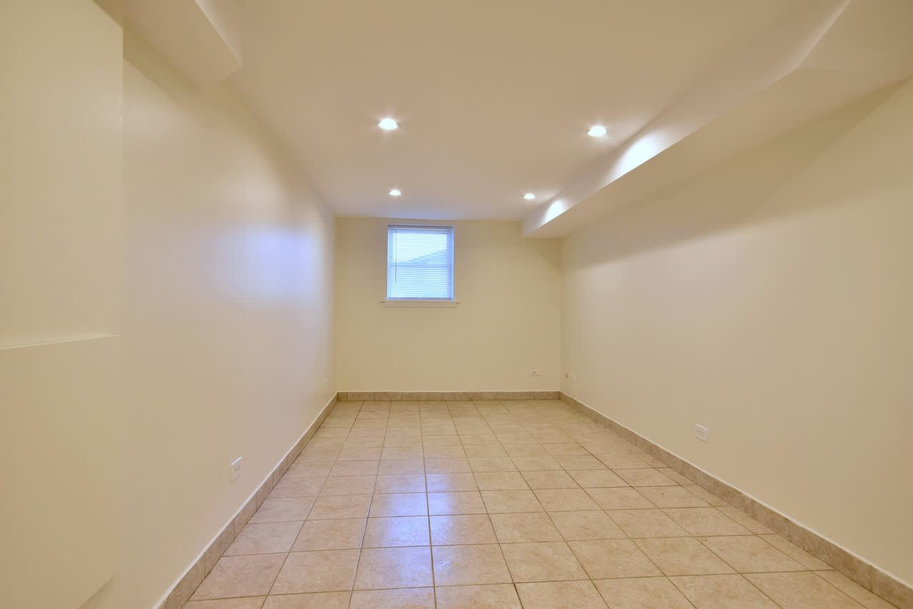 3859 N Oconto Ave – photo 2