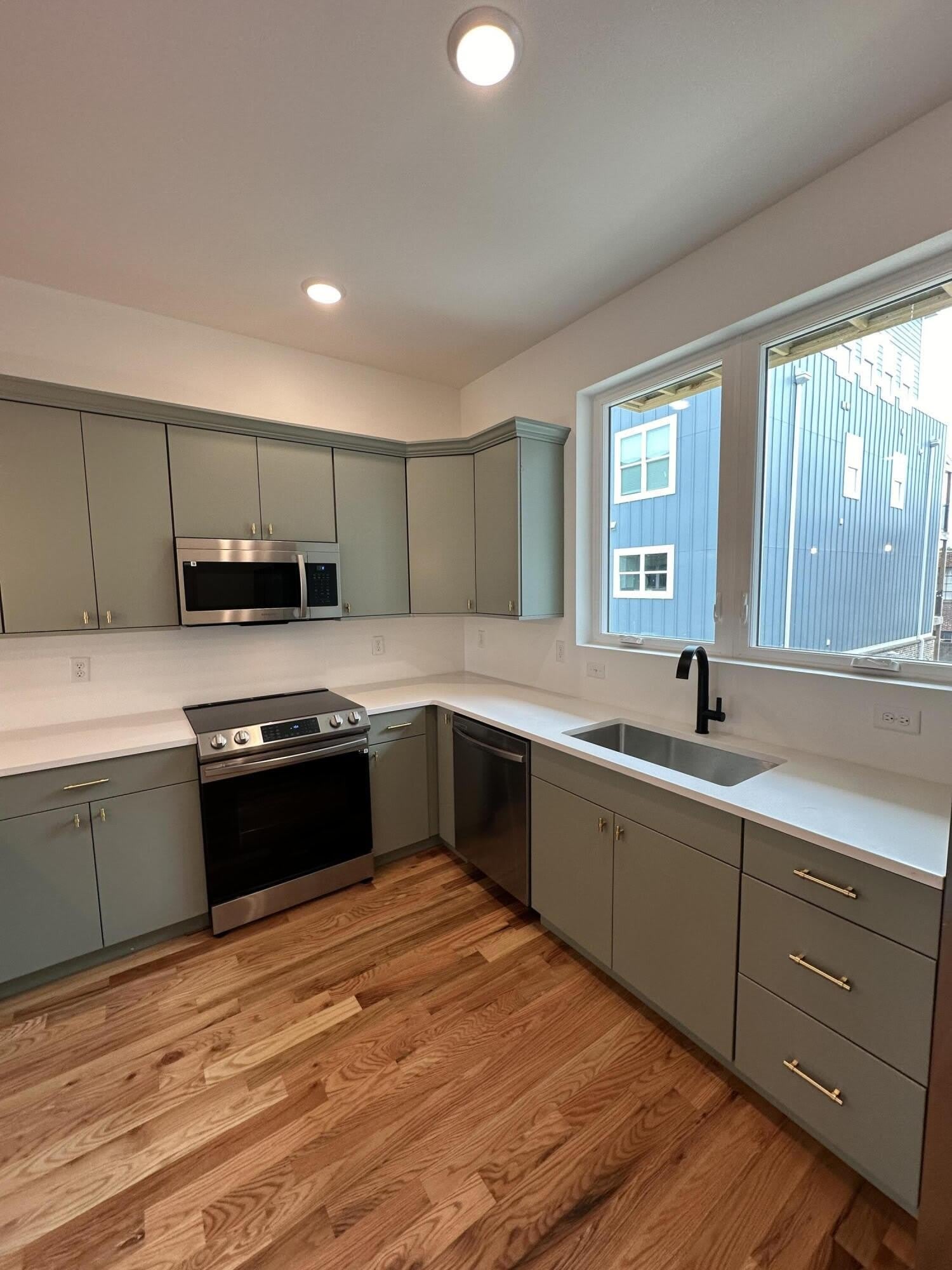 959 Montague Place – photo 4