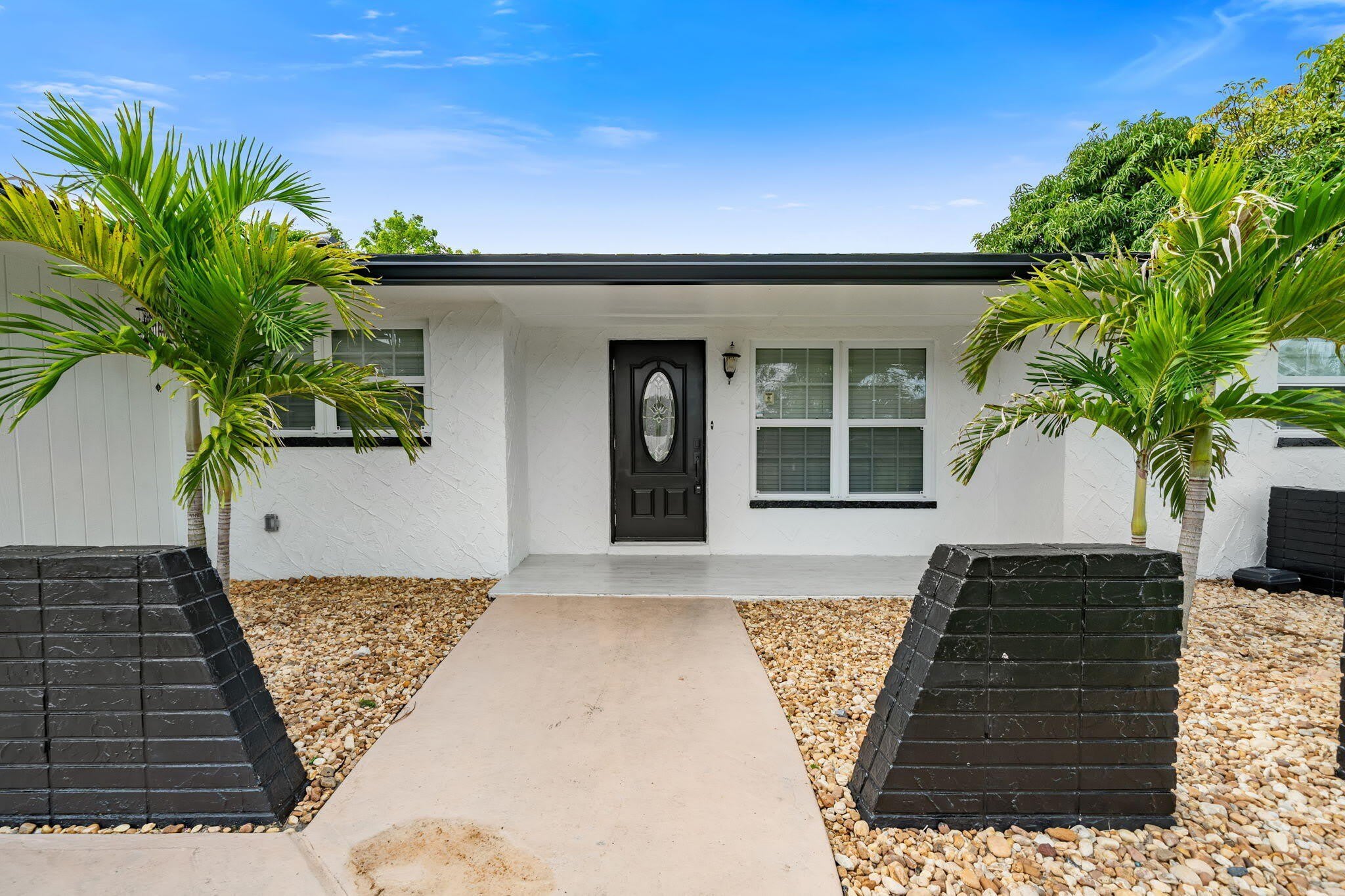 908 Hibiscus Drive – photo 4