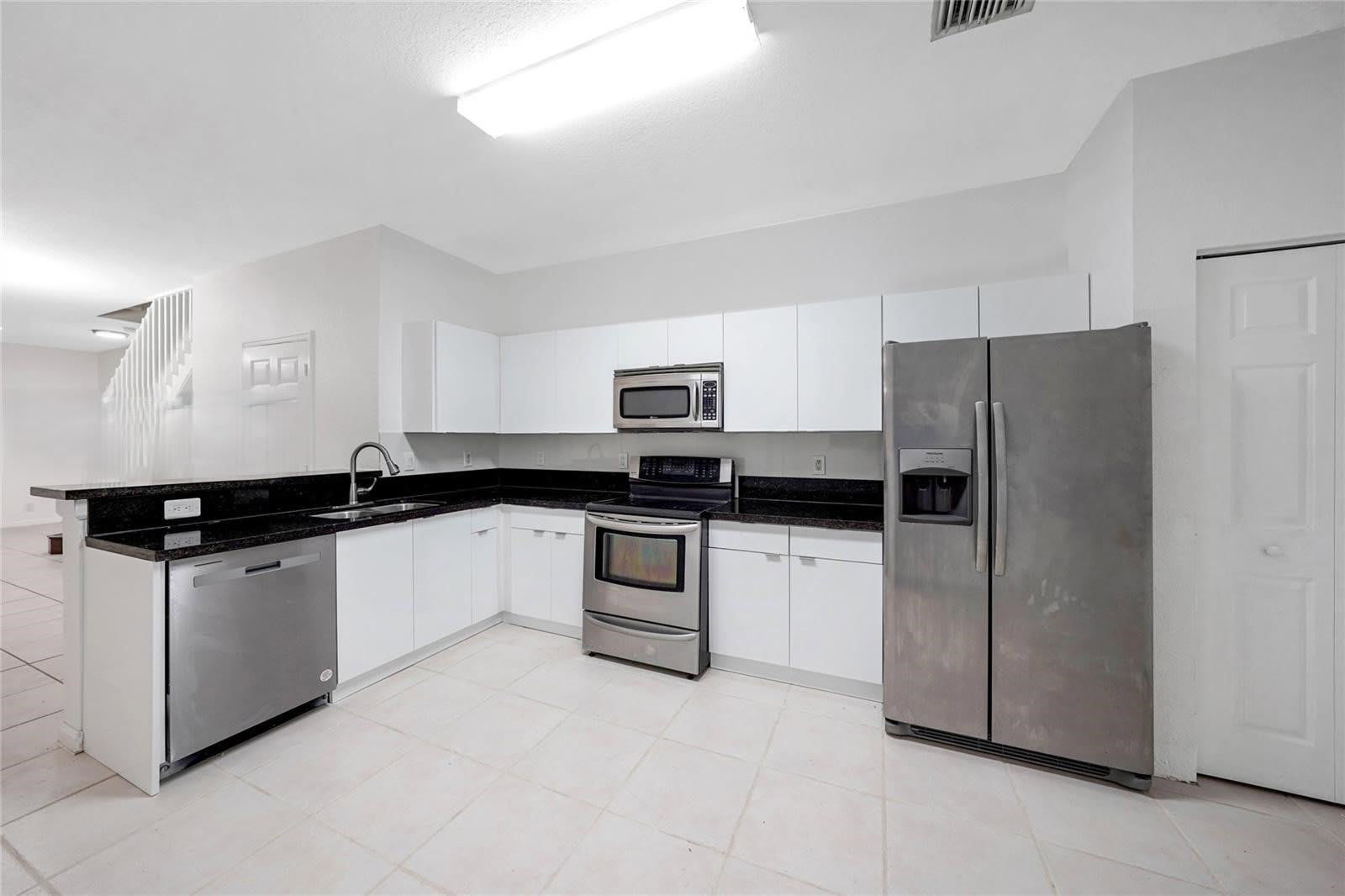 3903 Tree Top Drive – photo 3