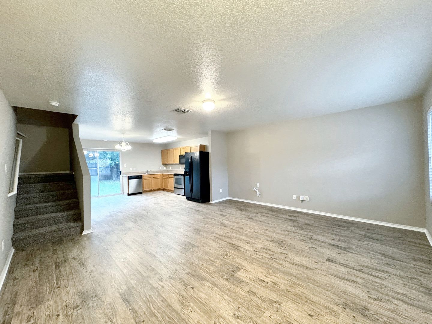 Spacious 3-Bedroom Home in West San Antonio with Convenient Location – photo 3