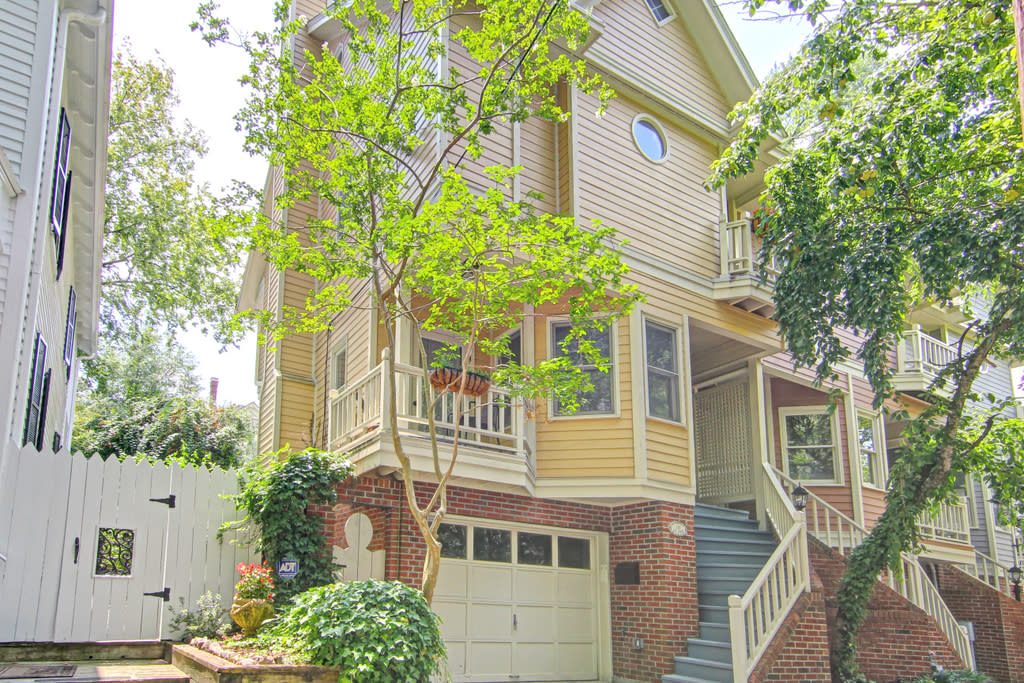 110 Ann St – photo 1
