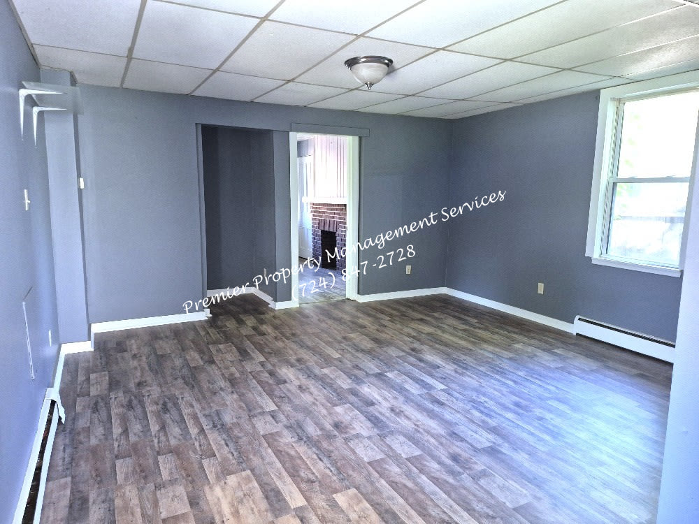 421 Schiller Street 1st Flr – photo 4
