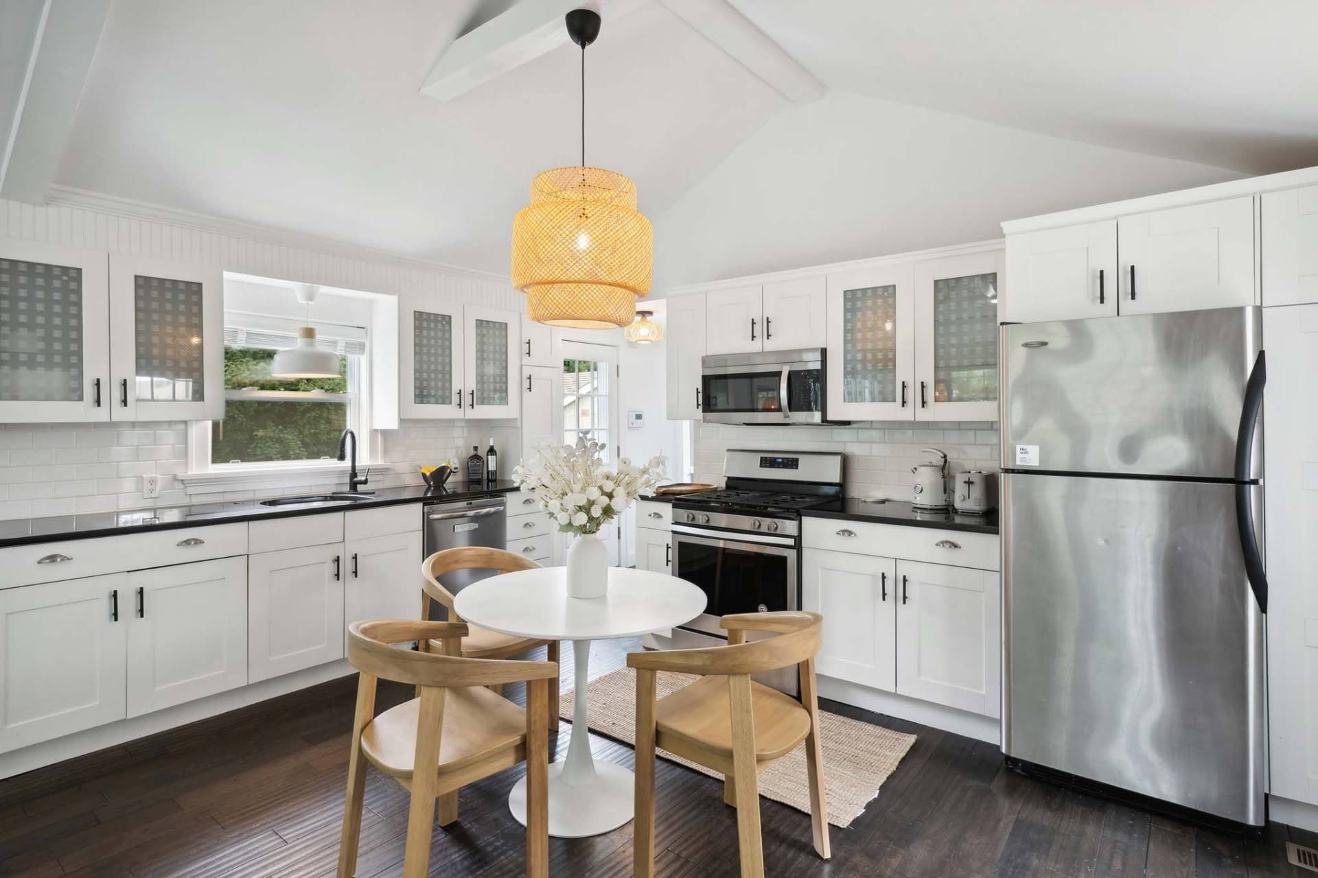 136 Washington Heights Avenue – photo 2
