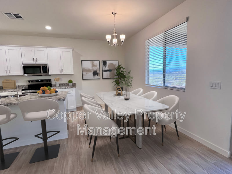812 East Irvine Road – photo 3