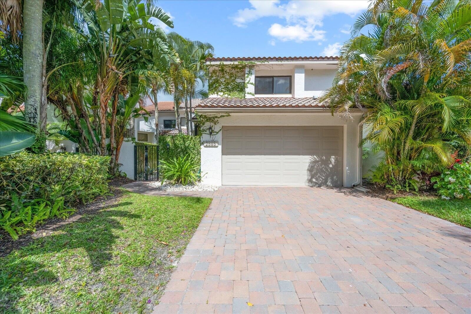 2585 Sheltingham Drive – photo 2