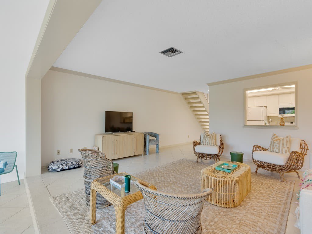 300 Harbour Drive – photo 4
