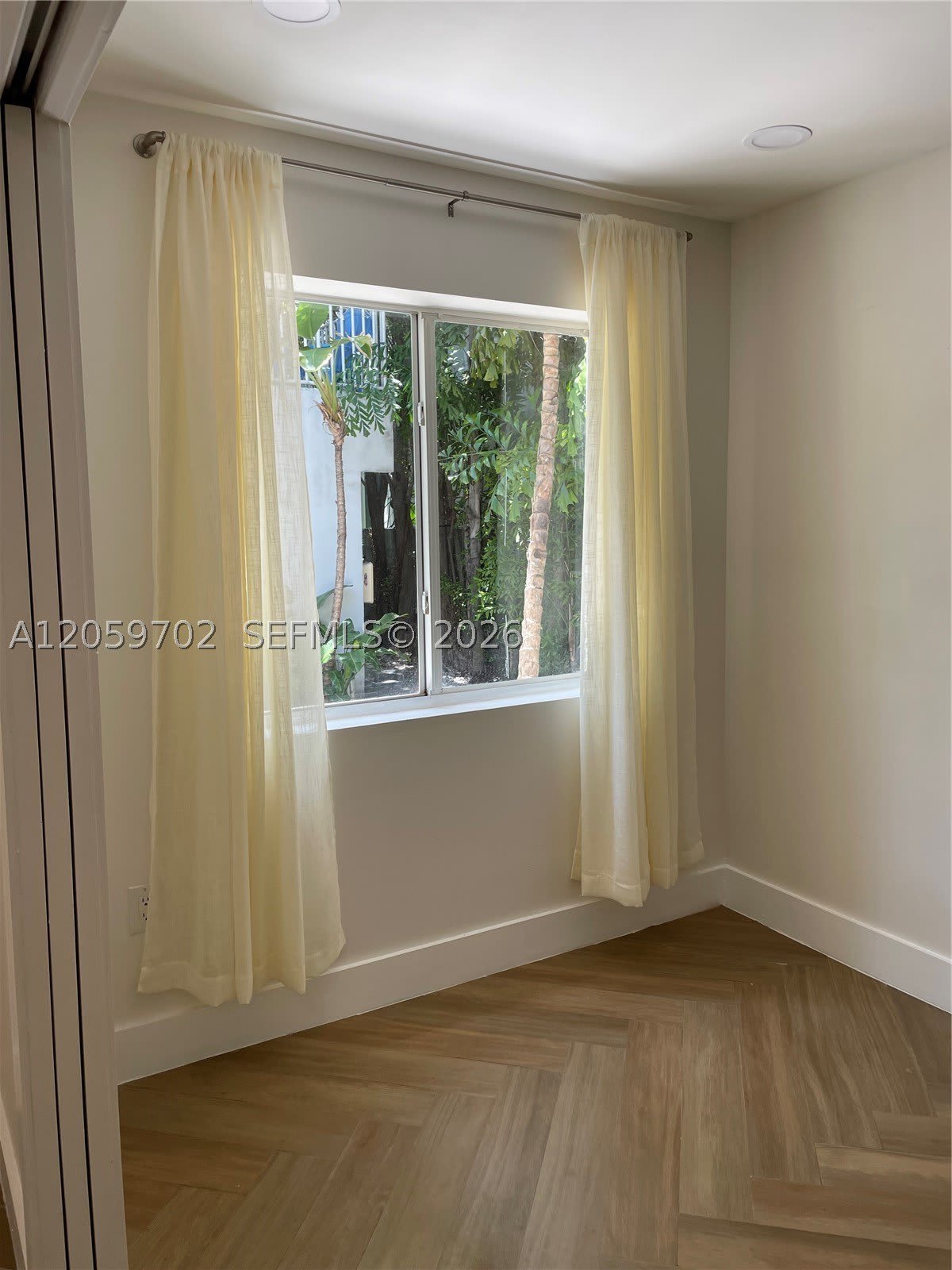 731 6th st – photo 3